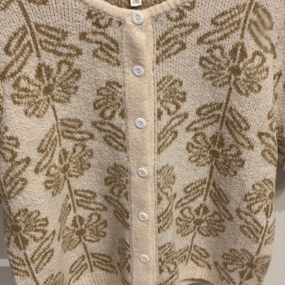Neutral Sweater - Flower Pattern - image 3